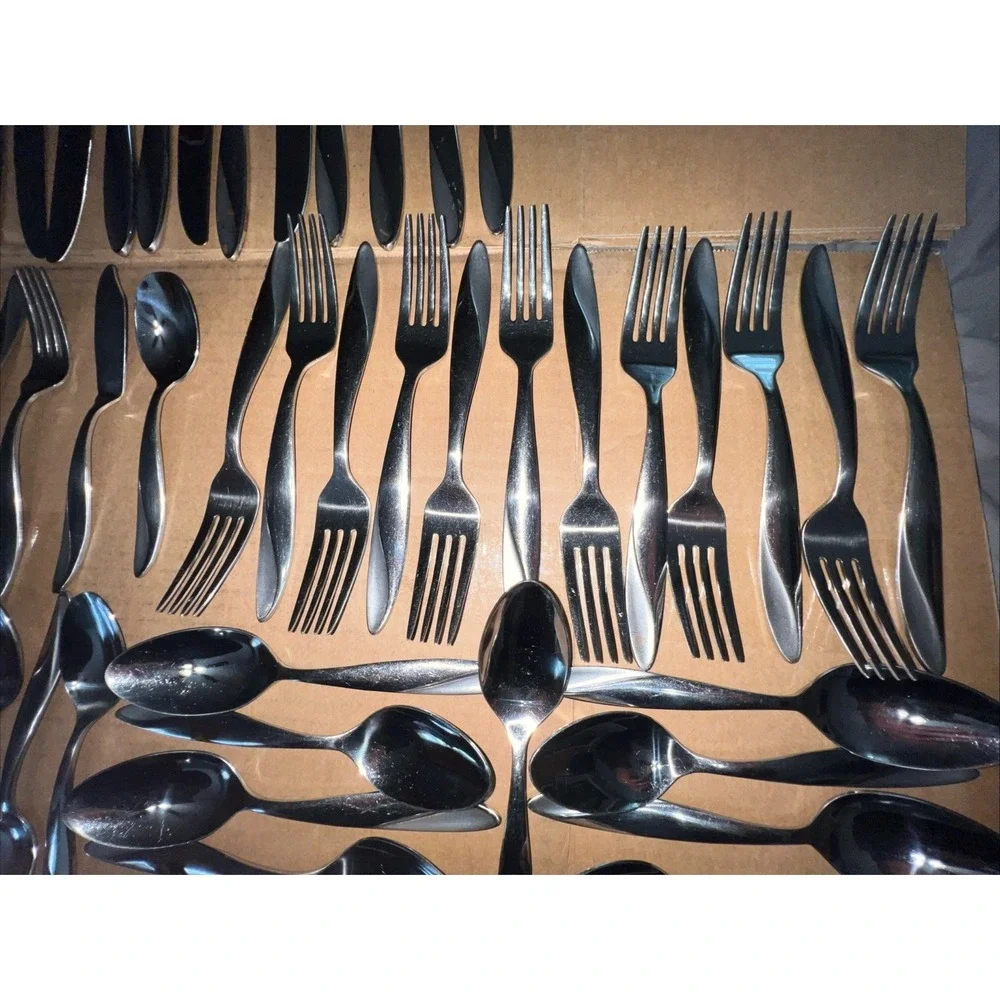 Oneida SIMMER  Stainless Flatware 56 Piece Set Vintage Contemporary Discontinued
